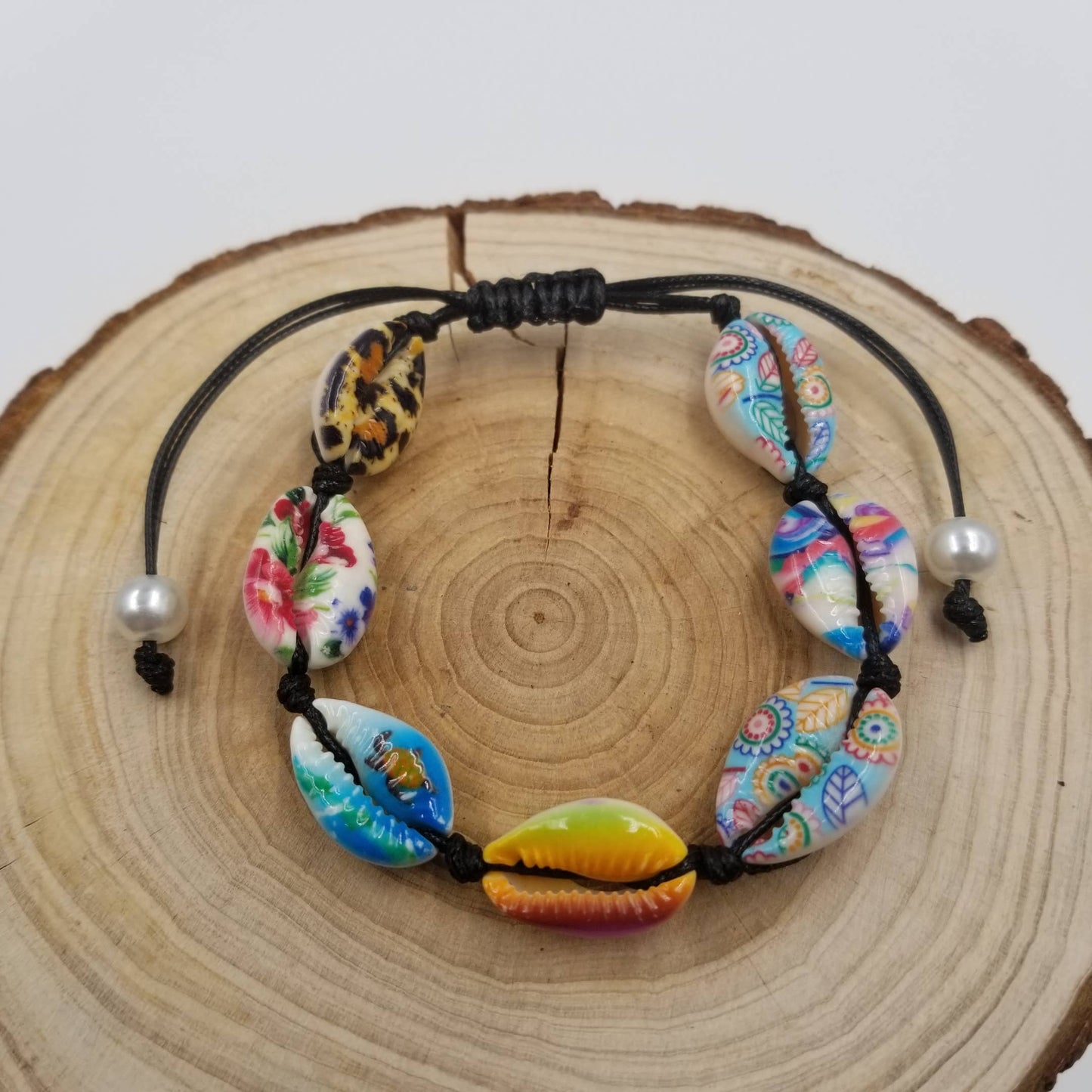 Graffiti Shell Bracelet - 2 Colors