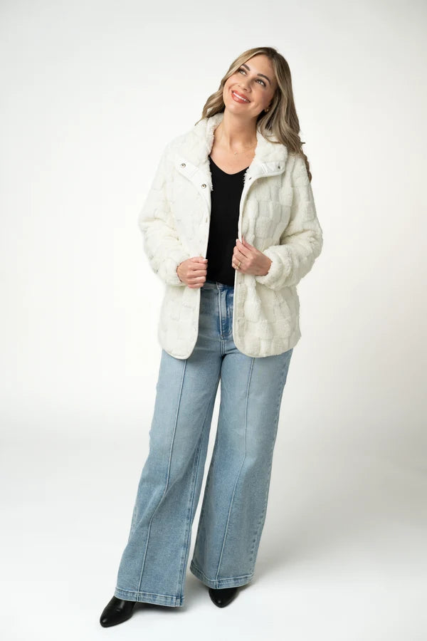 Checkered Snap Sherpa - Ivory