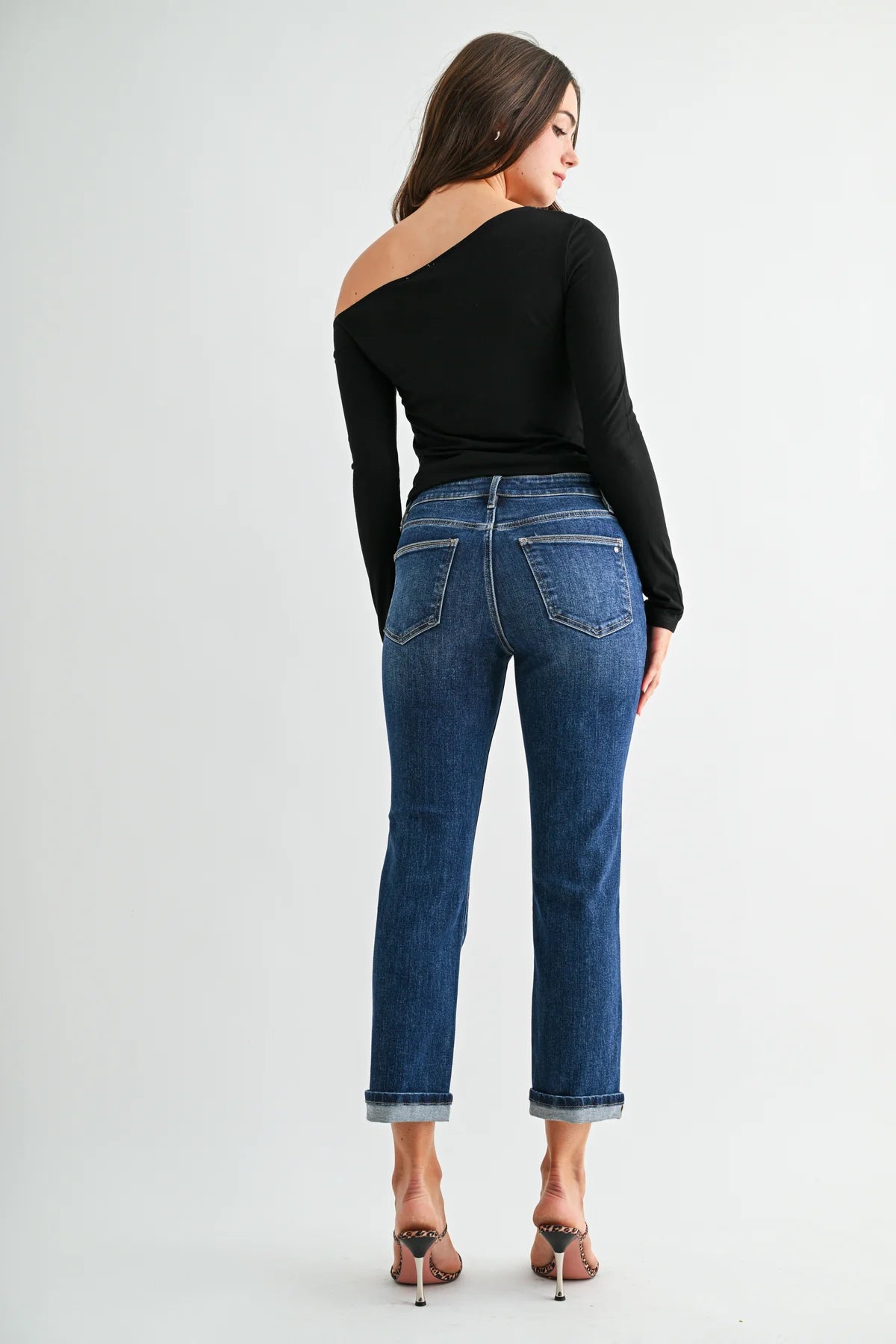 The Aspen Mid Rise Straight Crop Jeans